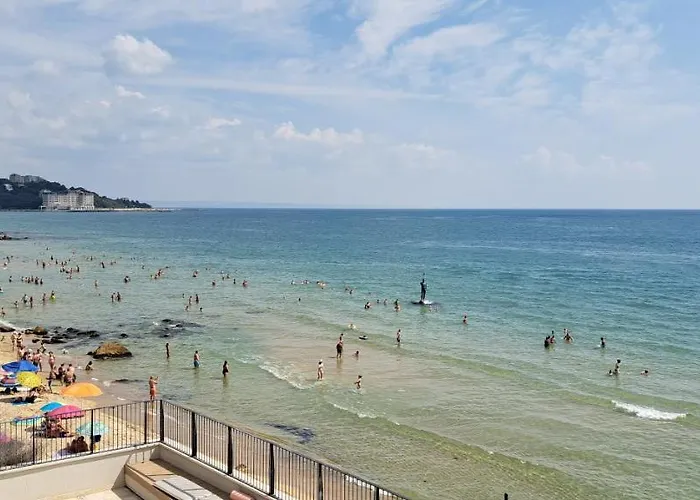 Private In Saint Elena