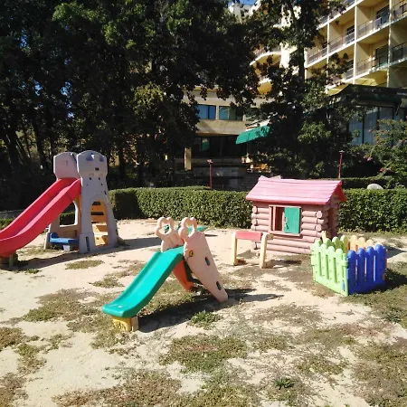 Private In Saint Elena *