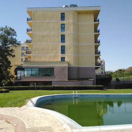 Private In Saint Elena