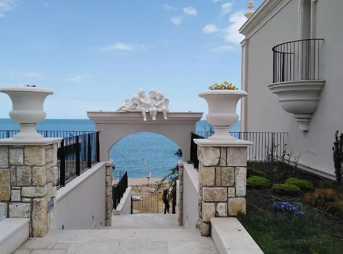 Private In Saint Elena Апартамент *