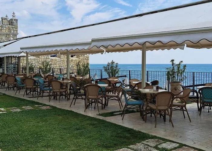 Private In Saint Elena Apartment