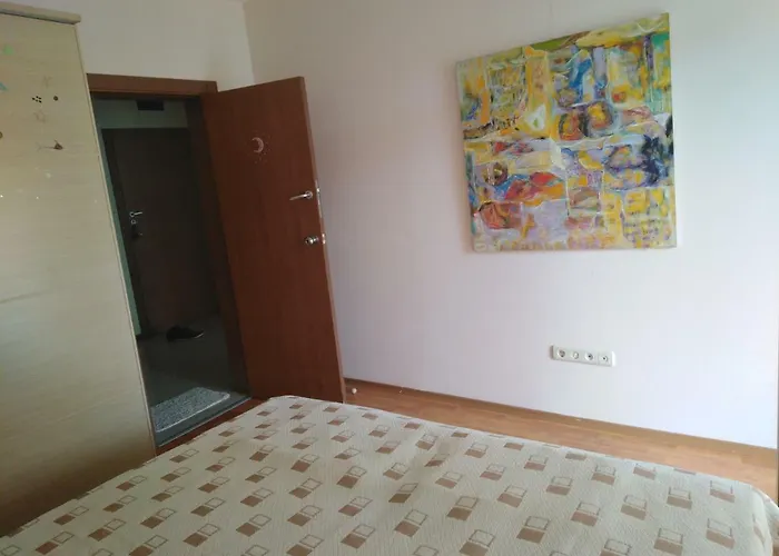 Private In Saint Elena * Св. Св. Константин и Елена